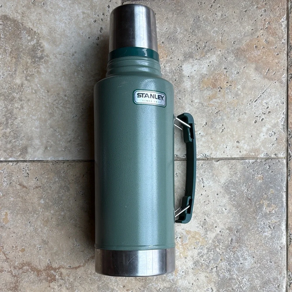 Stanley Classic Green Thermos with Silver Accents - Picture 11 of 11